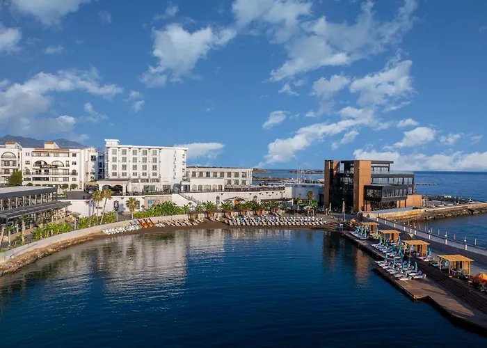 Les Ambassadeurs Hotel Casino&Marina