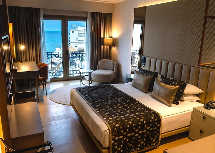 Rocks Hotel & Casino